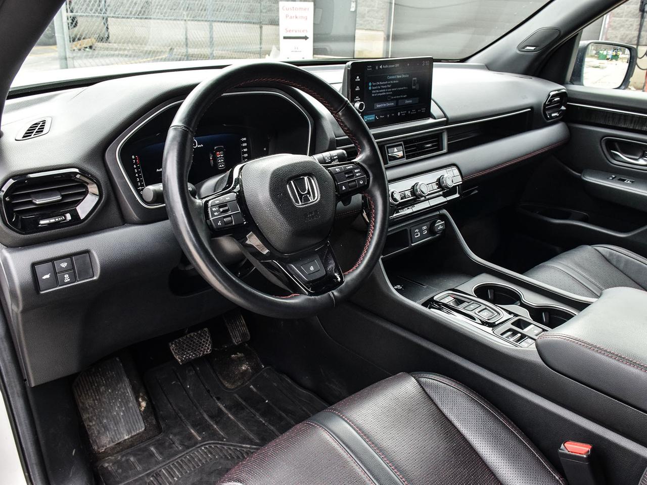 2025 Honda Pilot Black Edition Photo