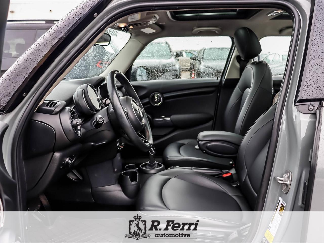 2020 MINI 5 Door Cooper 4dr Hatchback Photo