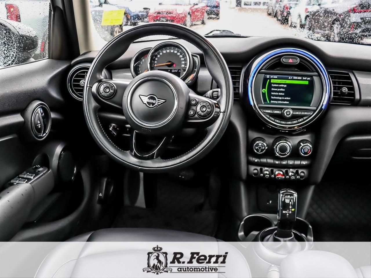 2020 MINI 5 Door Cooper 4dr Hatchback Photo
