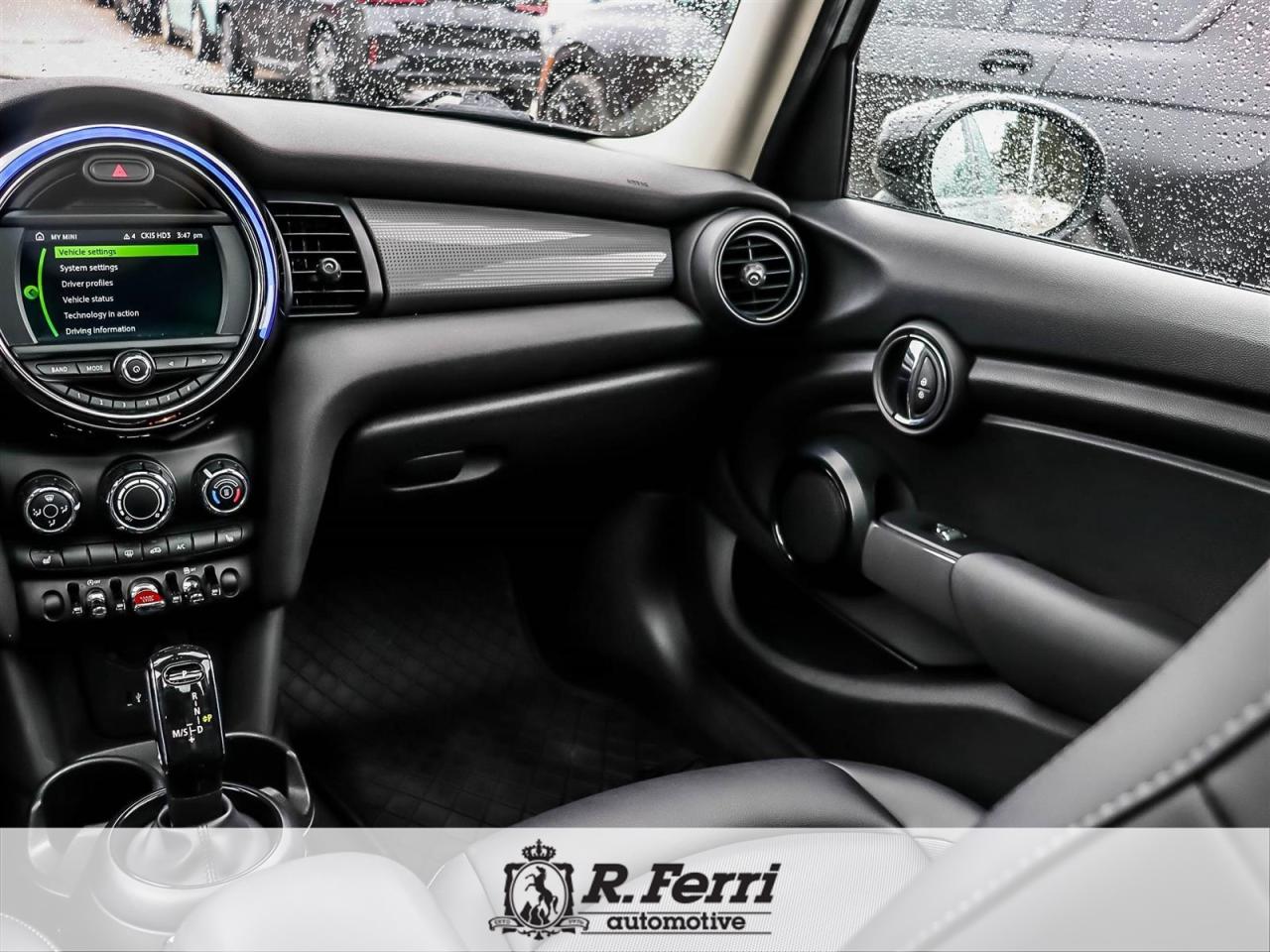 2020 MINI 5 Door Cooper 4dr Hatchback Photo