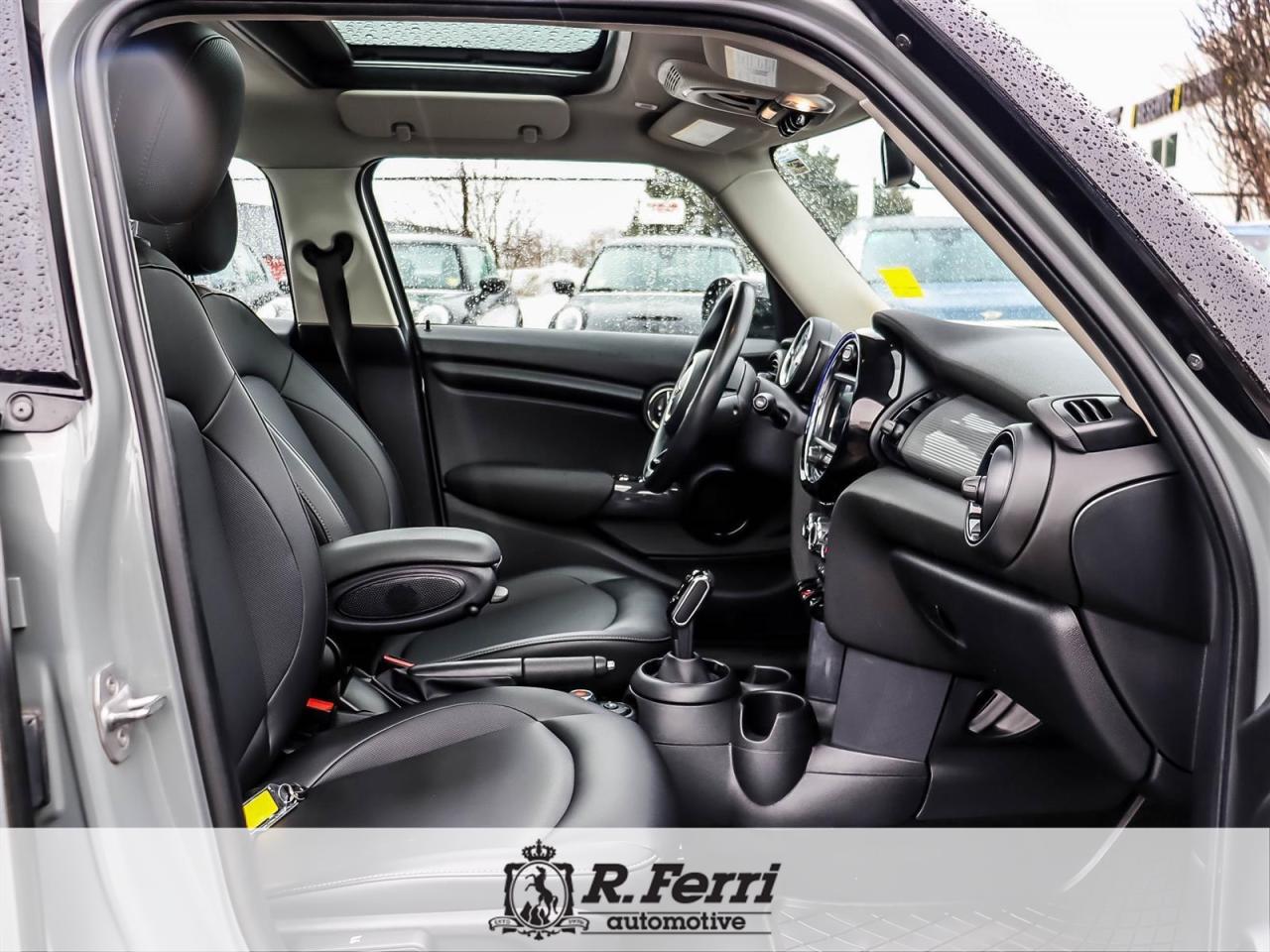 2020 MINI 5 Door Cooper 4dr Hatchback Photo