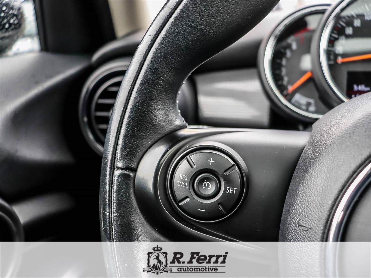 2020 MINI 5 Door Cooper 4dr Hatchback Photo