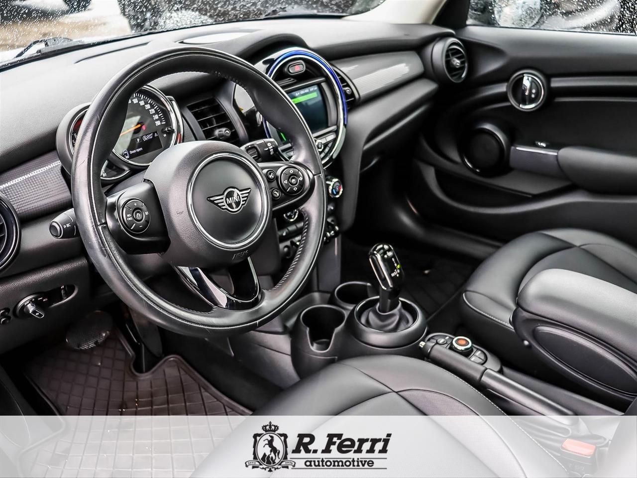 2020 MINI 5 Door Cooper 4dr Hatchback Photo