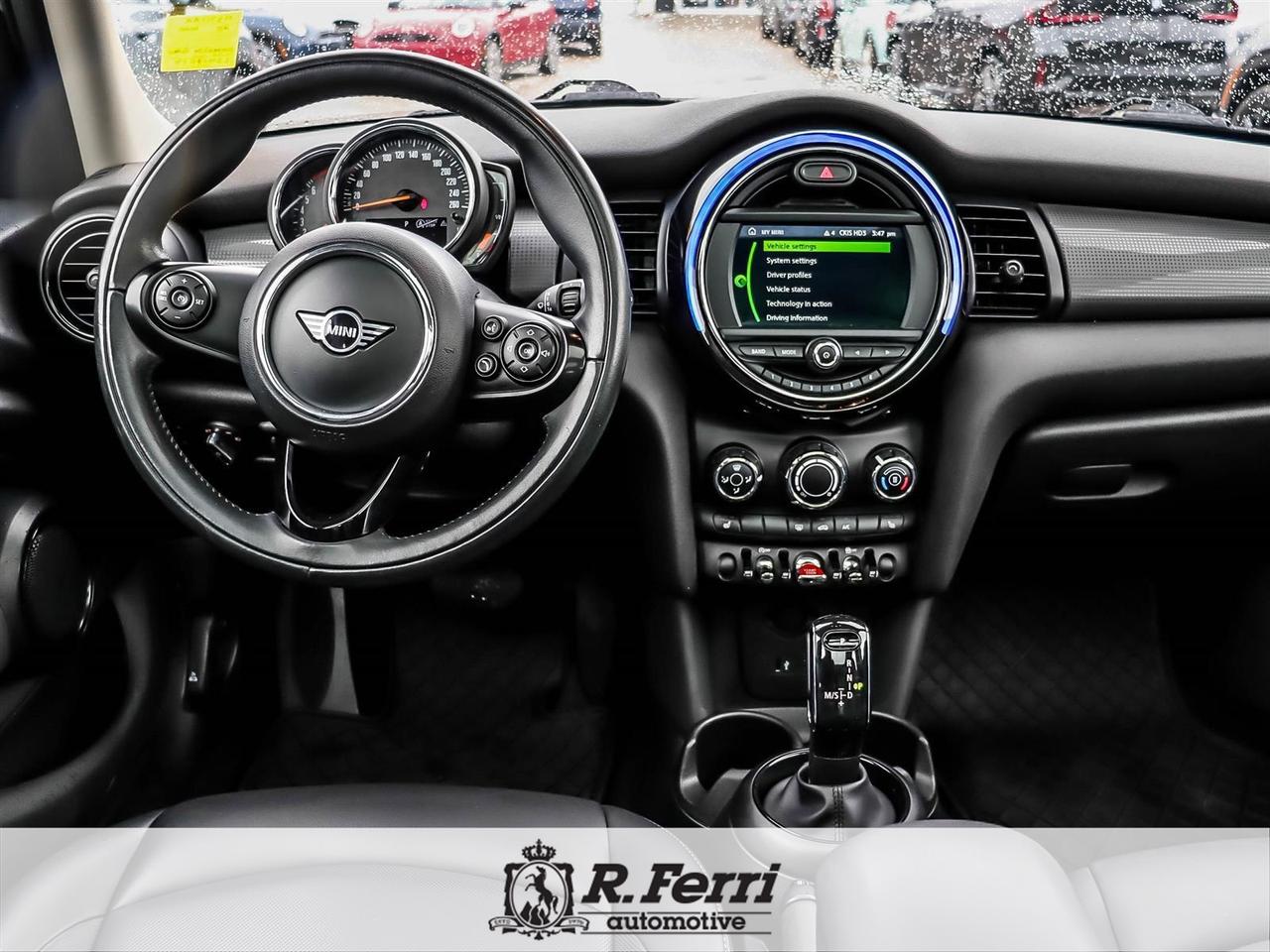 2020 MINI 5 Door Cooper 4dr Hatchback Photo