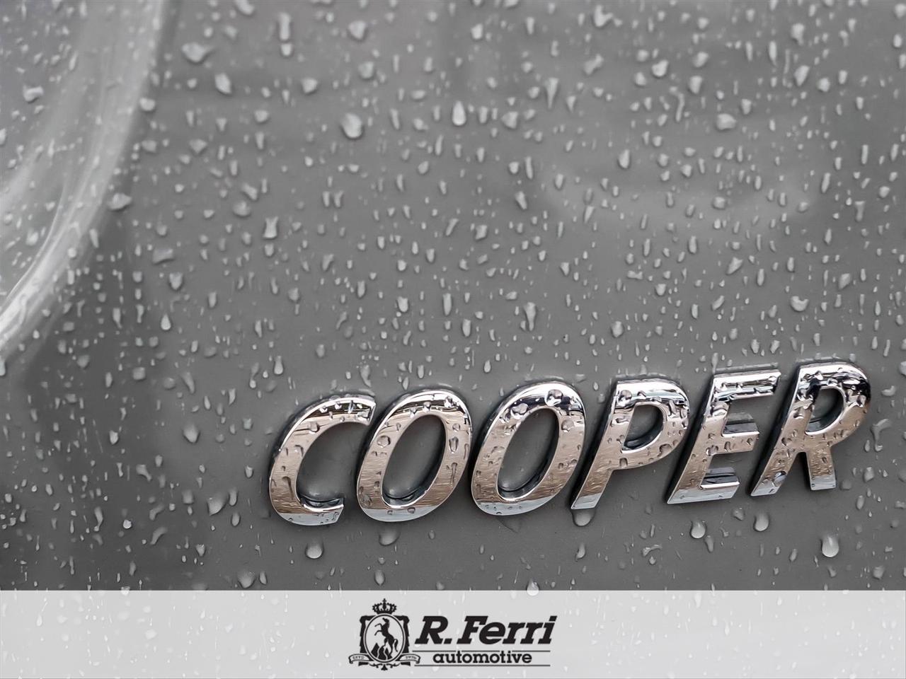 2020 MINI 5 Door Cooper 4dr Hatchback Photo