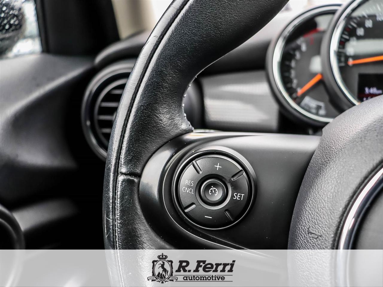 2020 MINI 5 Door Cooper 4dr Hatchback Photo