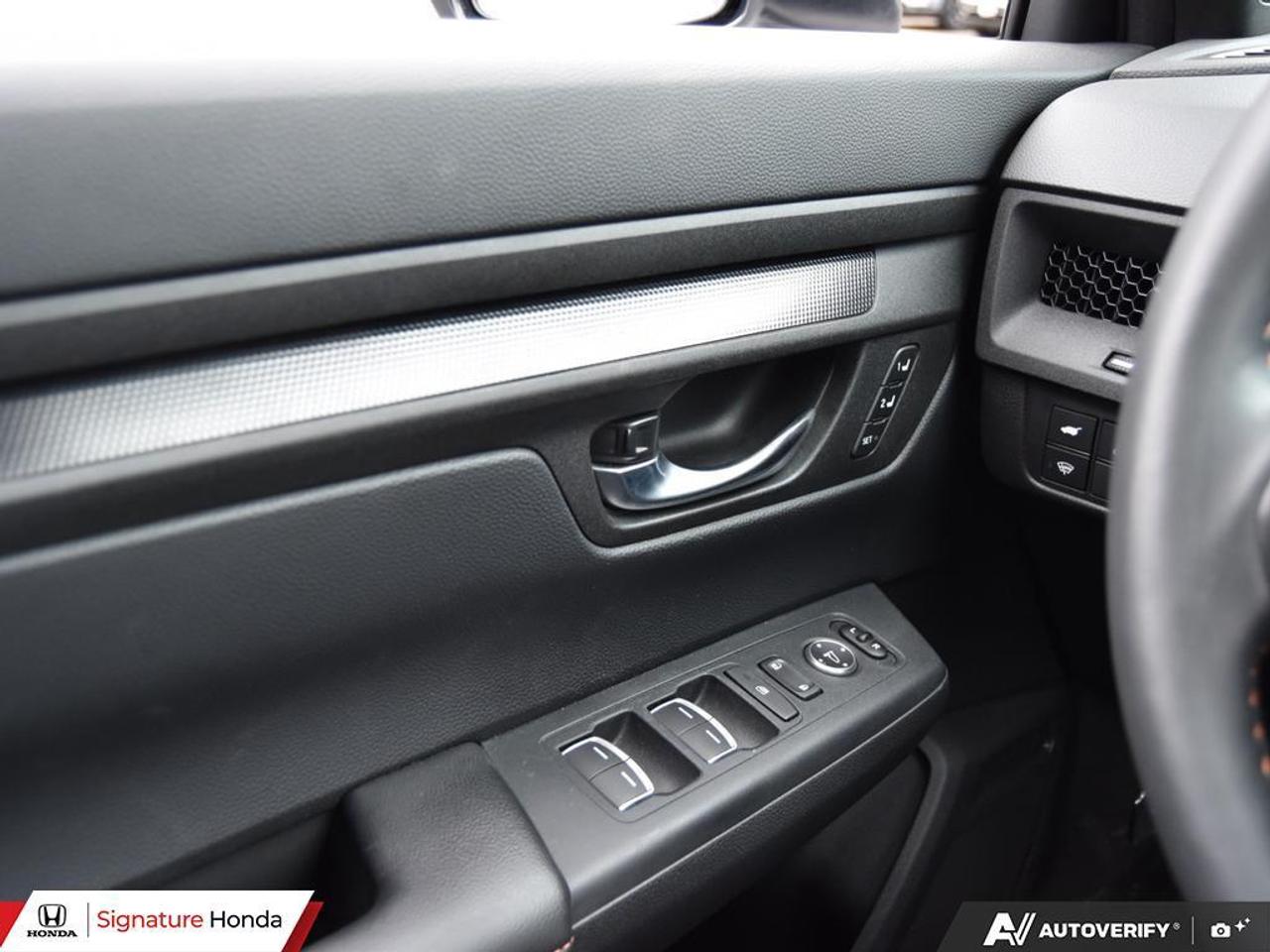 2025 Honda CR-V Hybrid EX-L Photo