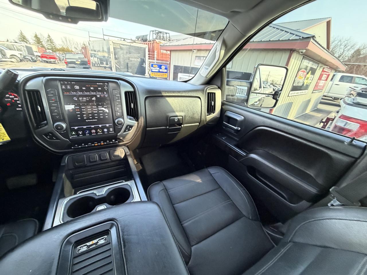 2016 GMC Sierra 3500HD DENALI DURAMAX 4X4 Photo