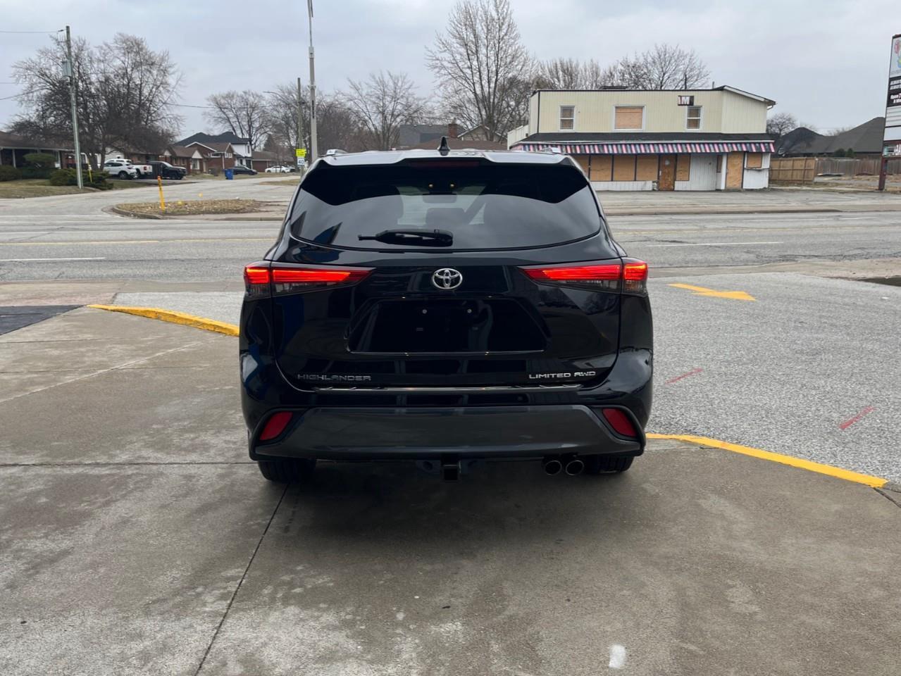 2022 Toyota Highlander LIMITED EXTRA CLEAN NEW TIRES Photo