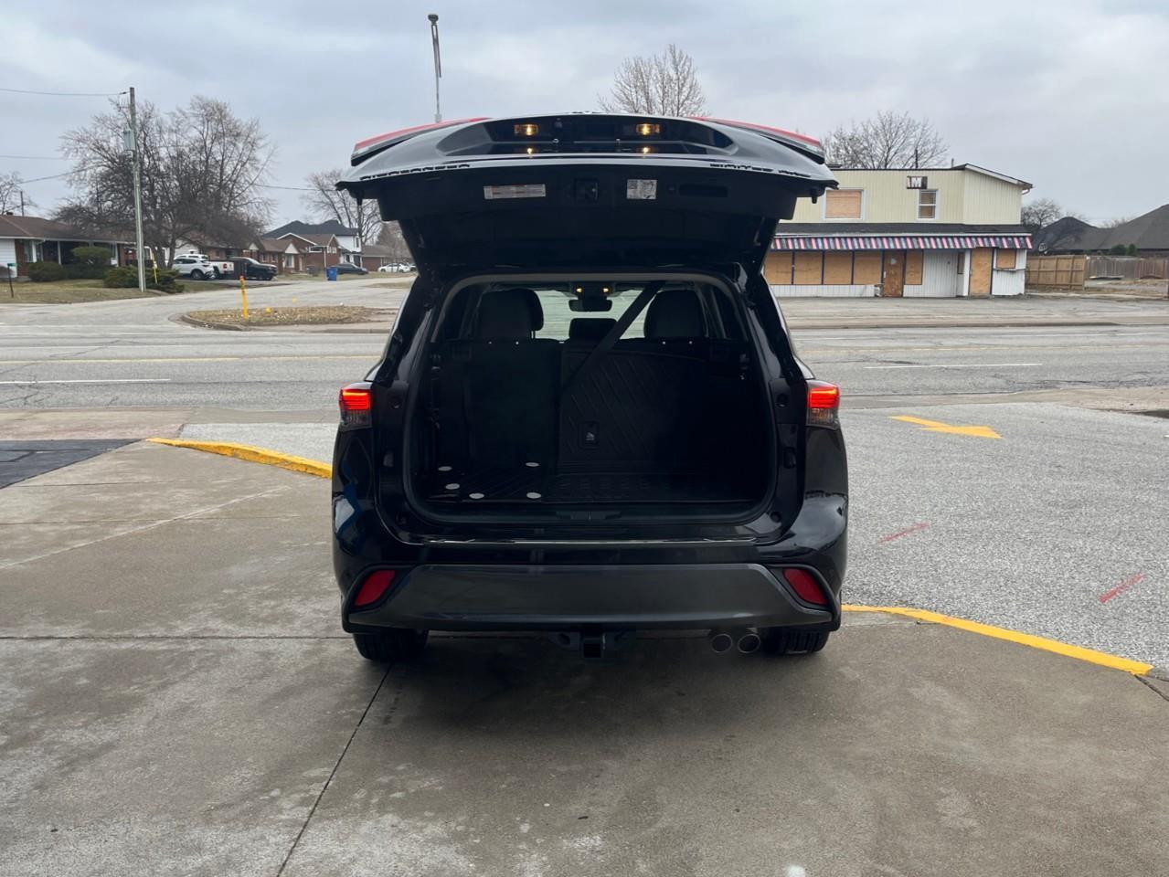 2022 Toyota Highlander LIMITED EXTRA CLEAN NEW TIRES Photo