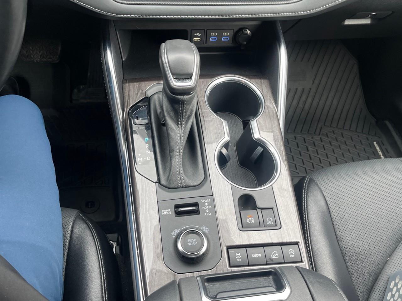 2022 Toyota Highlander LIMITED EXTRA CLEAN NEW TIRES Photo