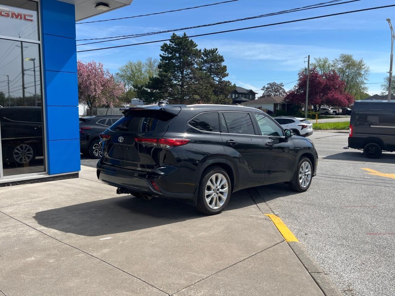 2022 Toyota Highlander LIMITED EXTRA CLEAN NEW TIRES Photo