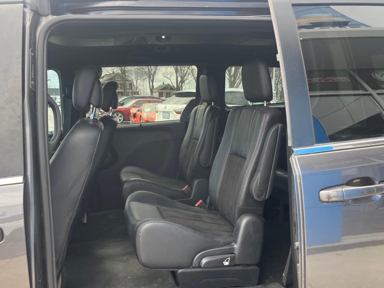 2019 Dodge Grand Caravan PWR DOORS AND DVD Photo