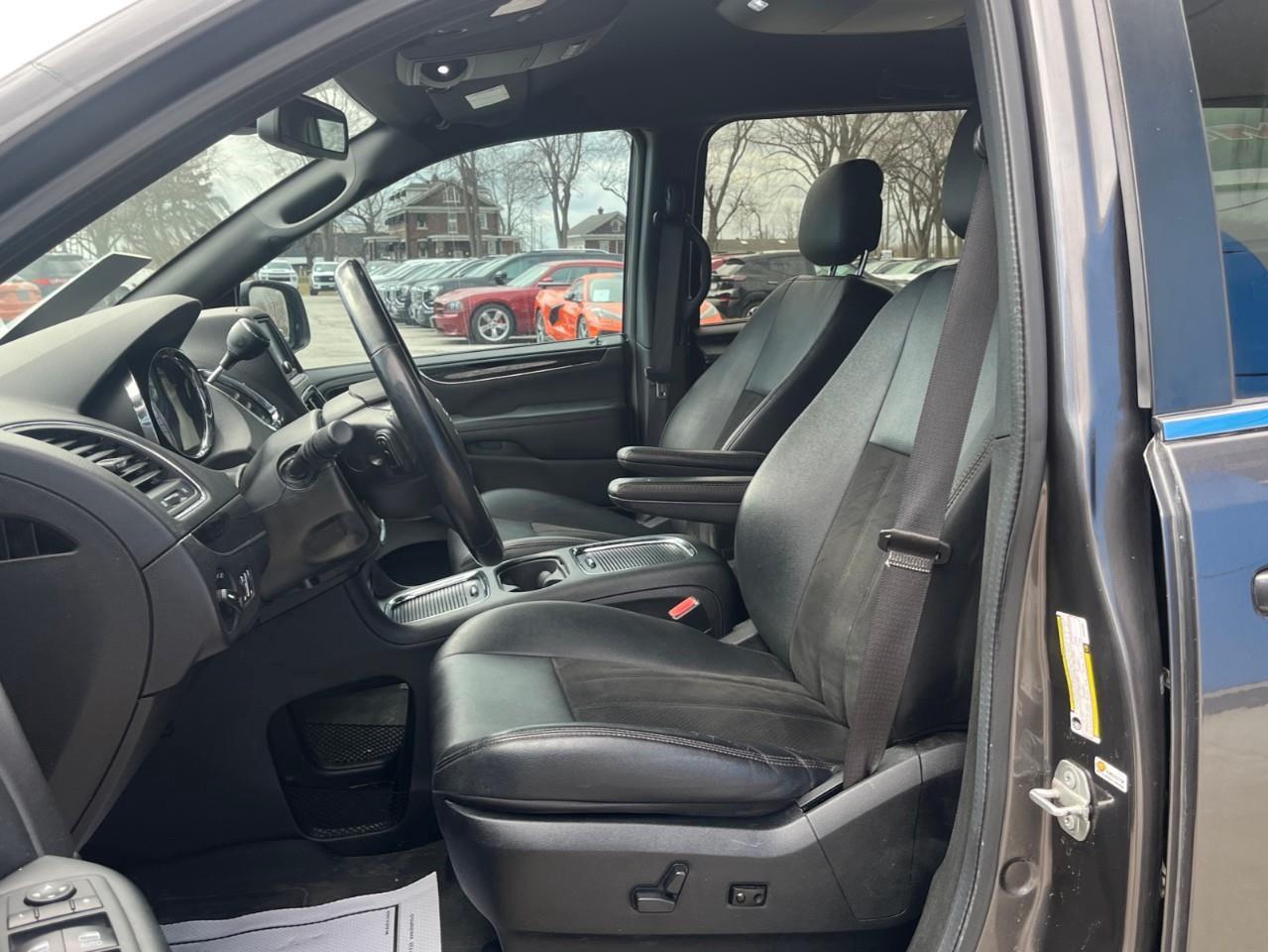 2019 Dodge Grand Caravan PWR DOORS AND DVD Photo