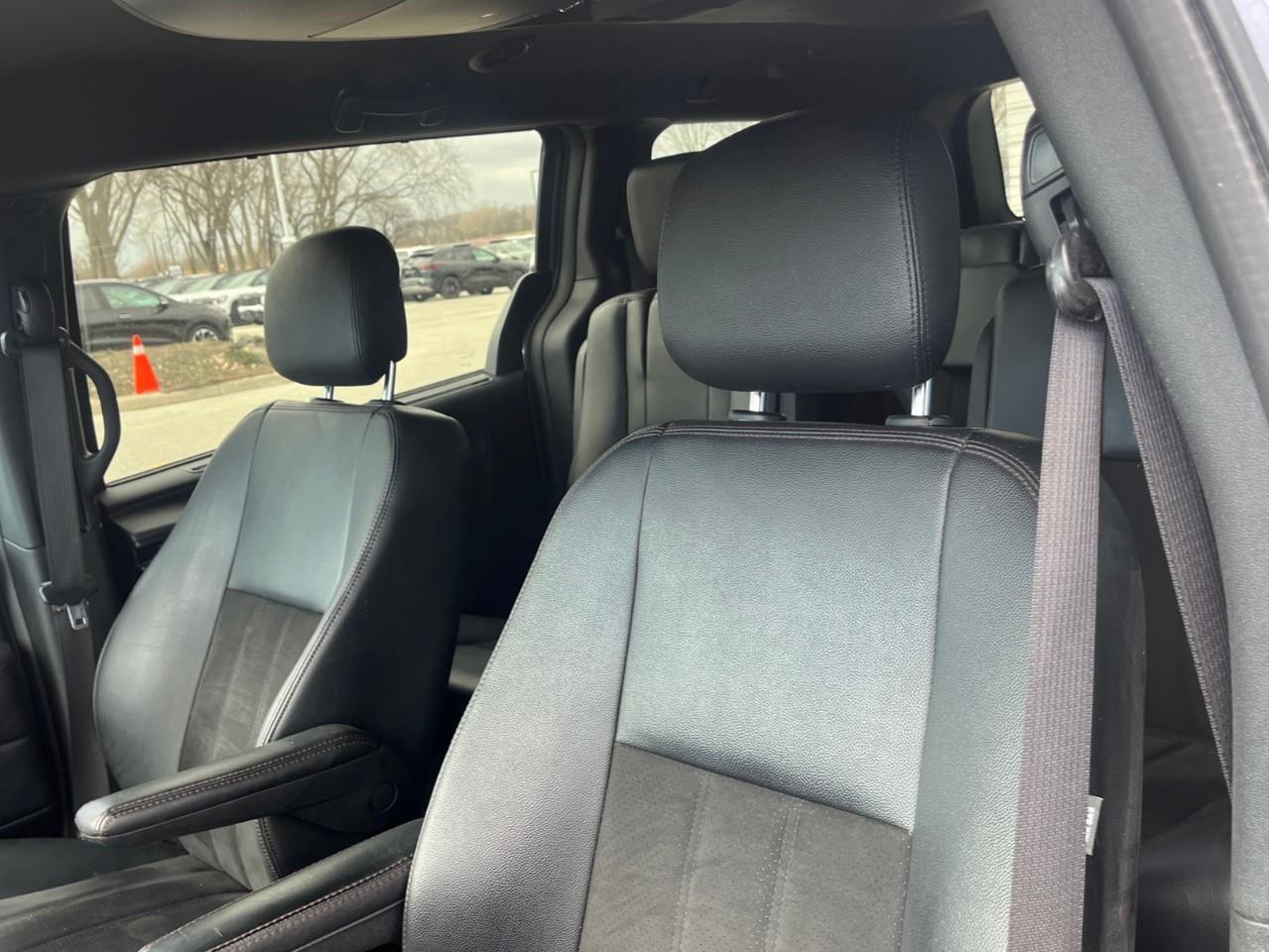 2019 Dodge Grand Caravan PWR DOORS AND DVD Photo