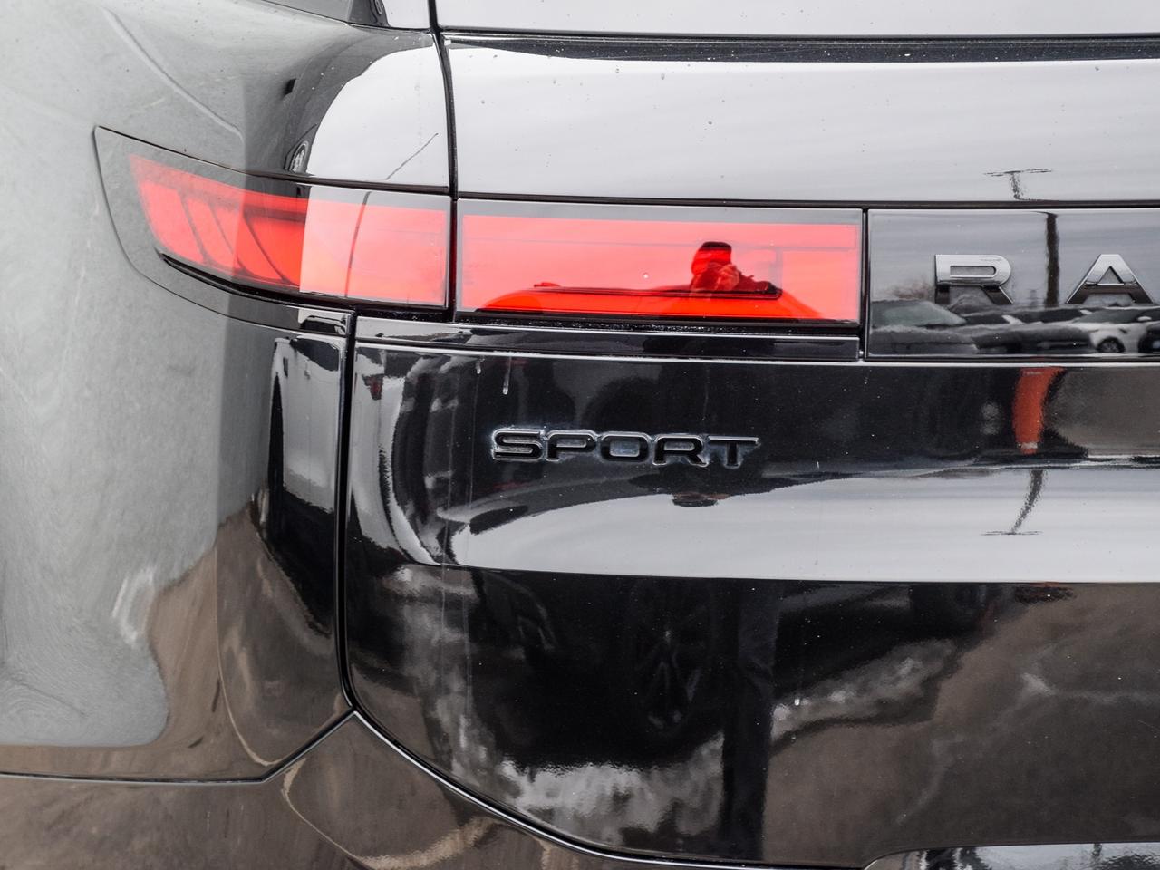 2023 Land Rover Range Rover Sport Dynamic SE Photo