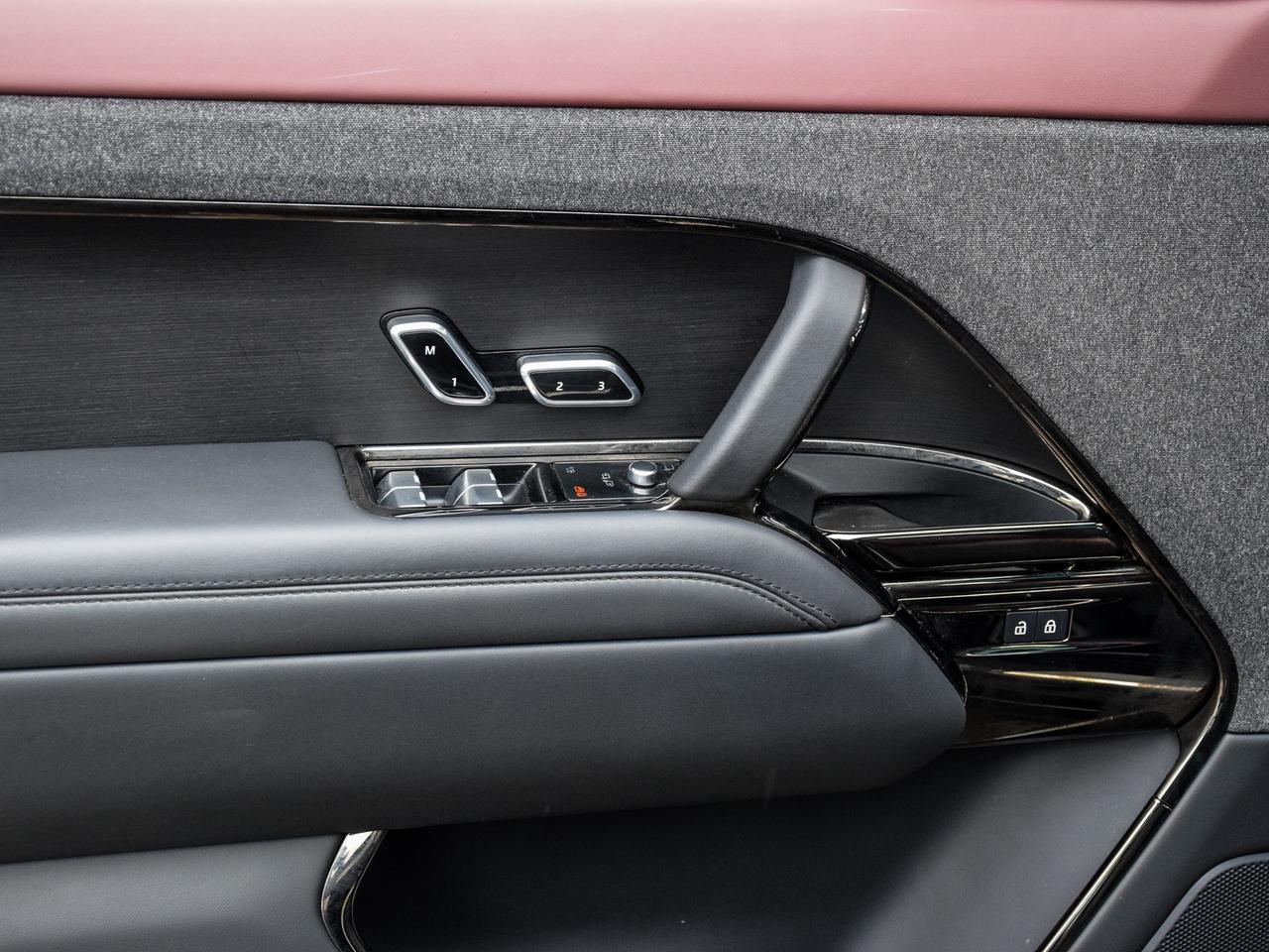 2023 Land Rover Range Rover Sport Dynamic SE Photo