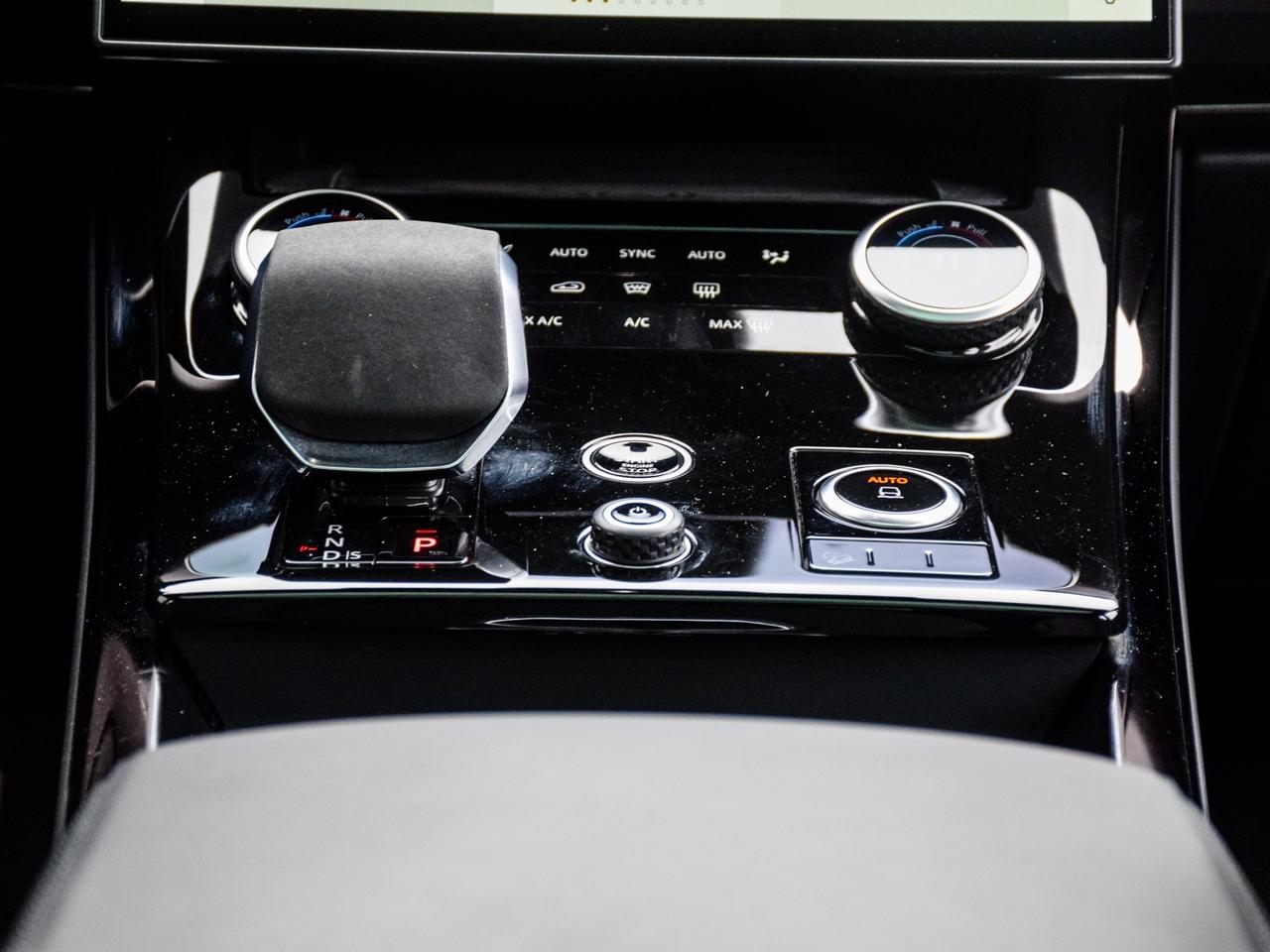 2023 Land Rover Range Rover Sport Dynamic SE Photo