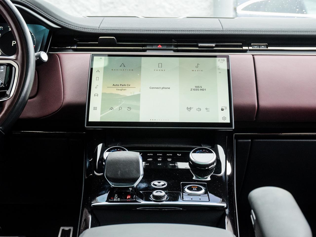 2023 Land Rover Range Rover Sport Dynamic SE Photo