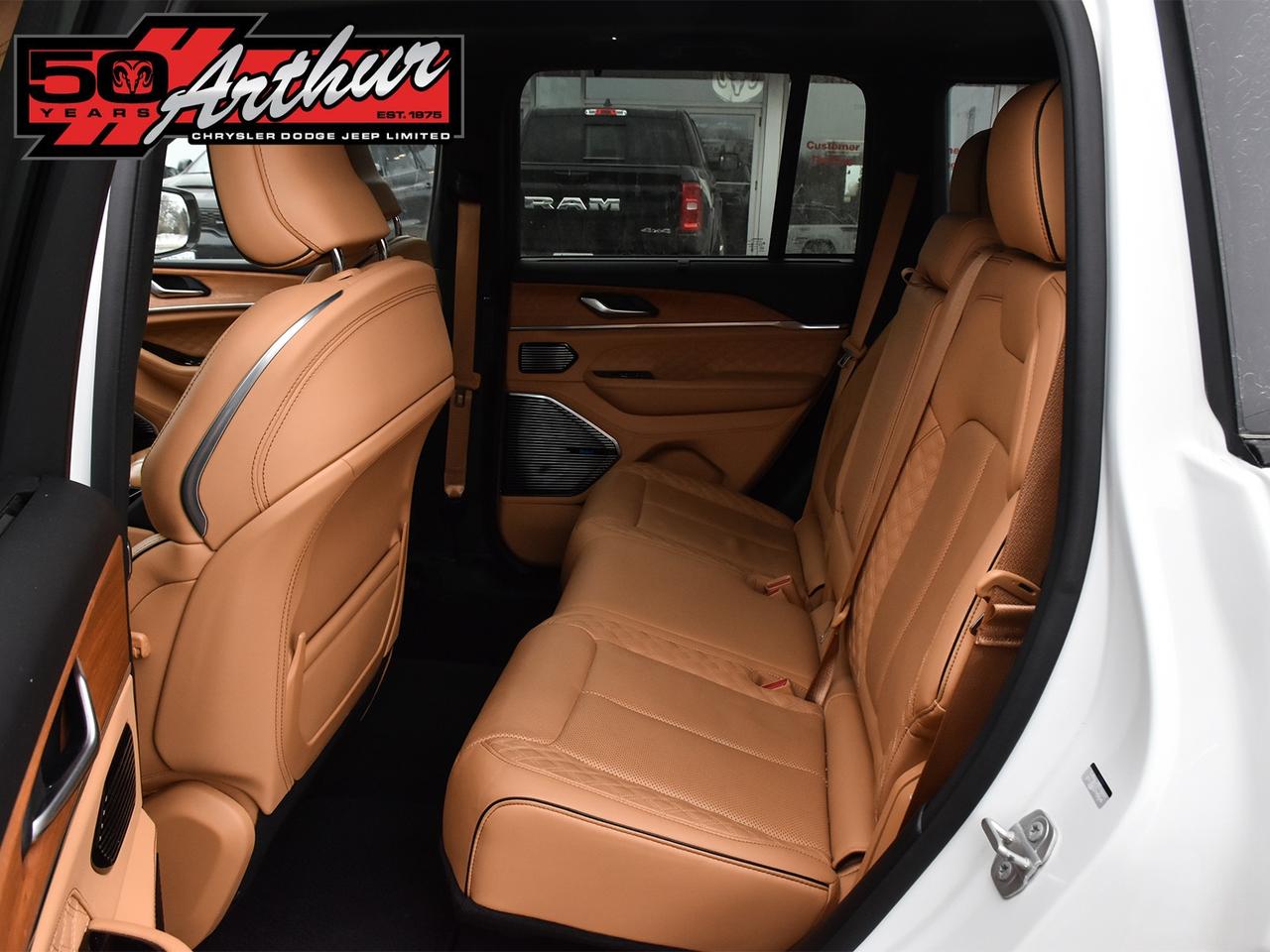 2023 Jeep Grand Cherokee Summit Reserve 4x4 Photo