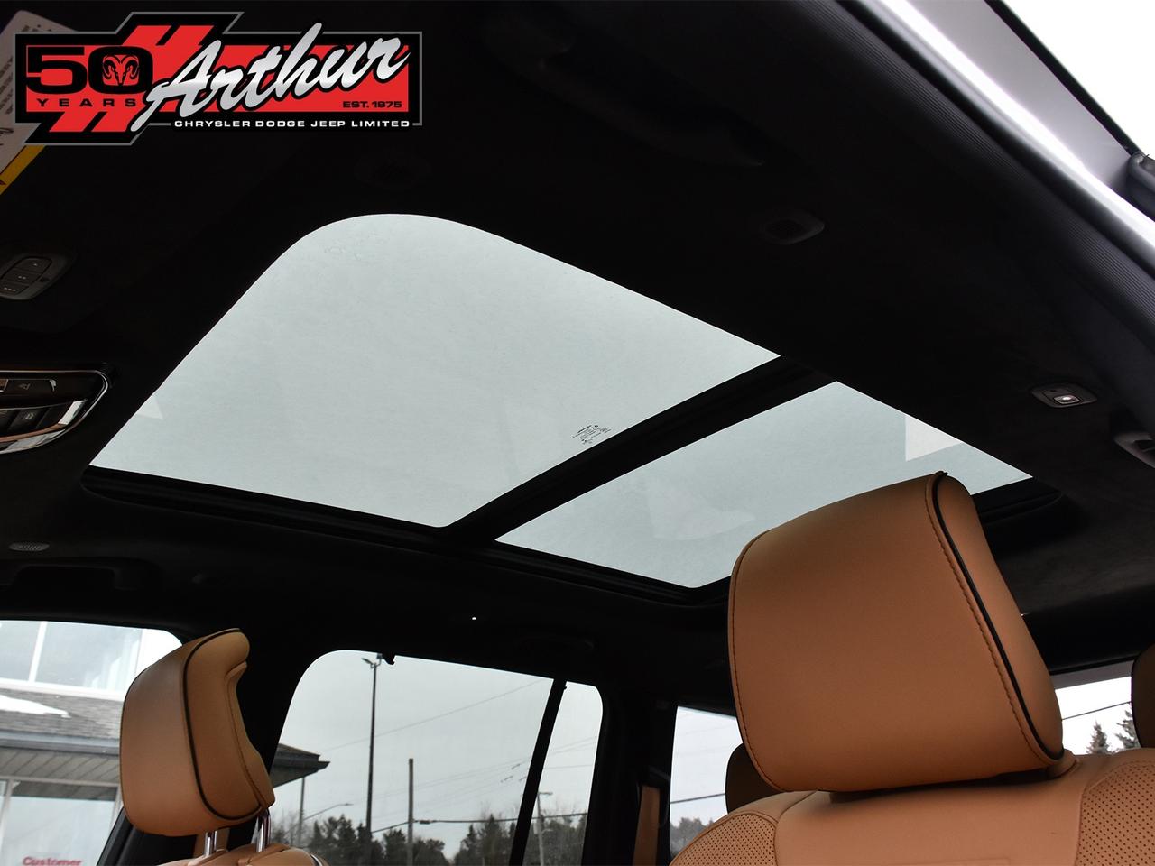 2023 Jeep Grand Cherokee Summit Reserve 4x4 Photo