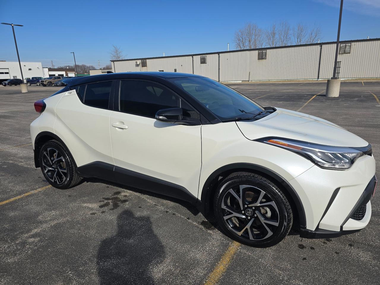 2021 Toyota C-HR XLE Premium 4dr Front-Wheel Drive Sport Utility Photo