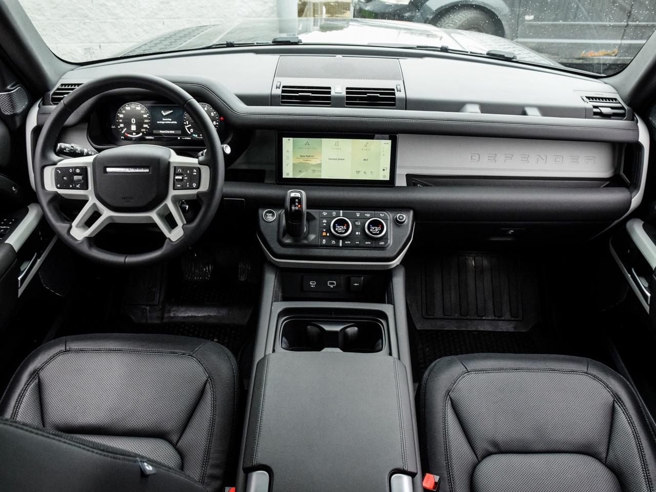 2024 Land Rover Defender X-Dynamic SE Photo