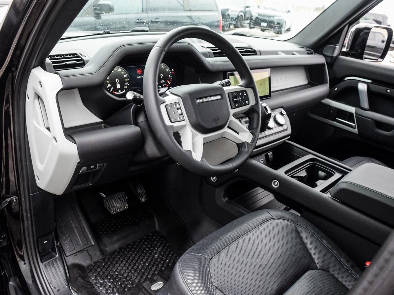 2024 Land Rover Defender X-Dynamic SE Photo