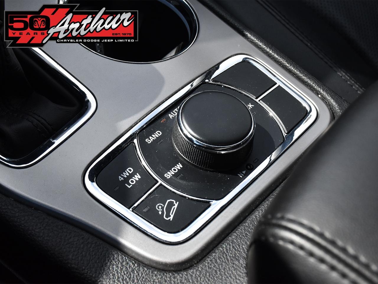 2021 Jeep Grand Cherokee LIMITED 4X4 Photo