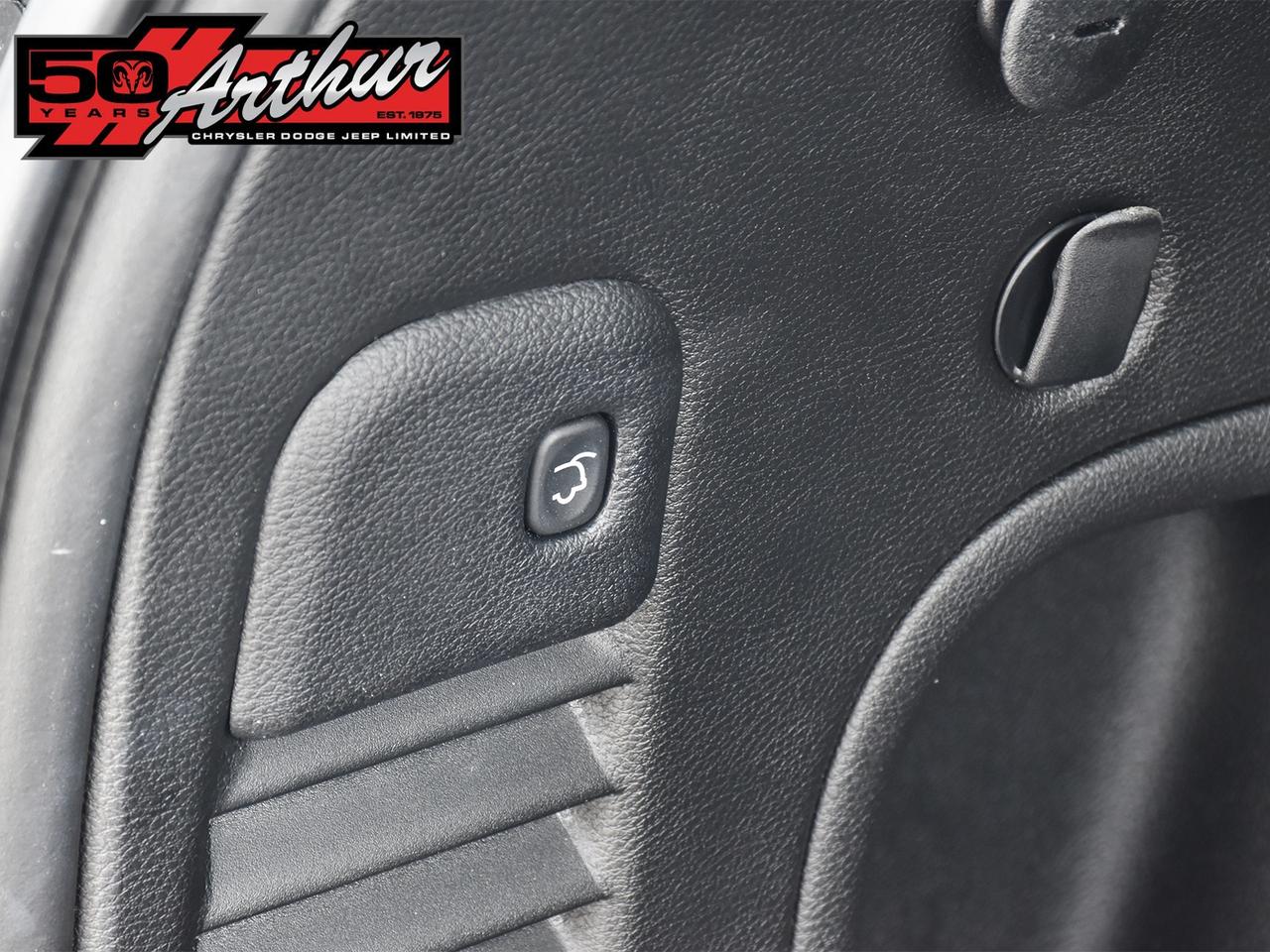 2021 Jeep Grand Cherokee LIMITED 4X4 Photo