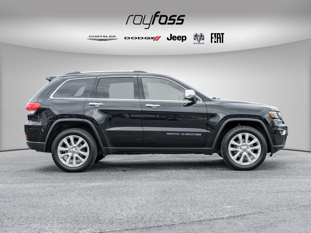 2017 Jeep Grand Cherokee AWD Limited   Clean Carfax   Heated Leather Seats Photo