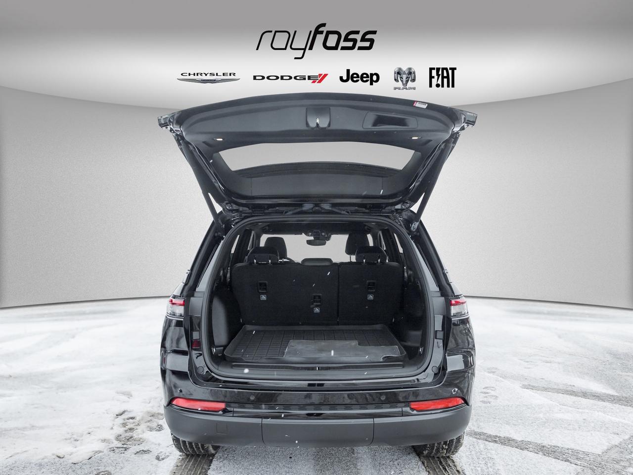 2024 Jeep Grand Cherokee Altitude Photo