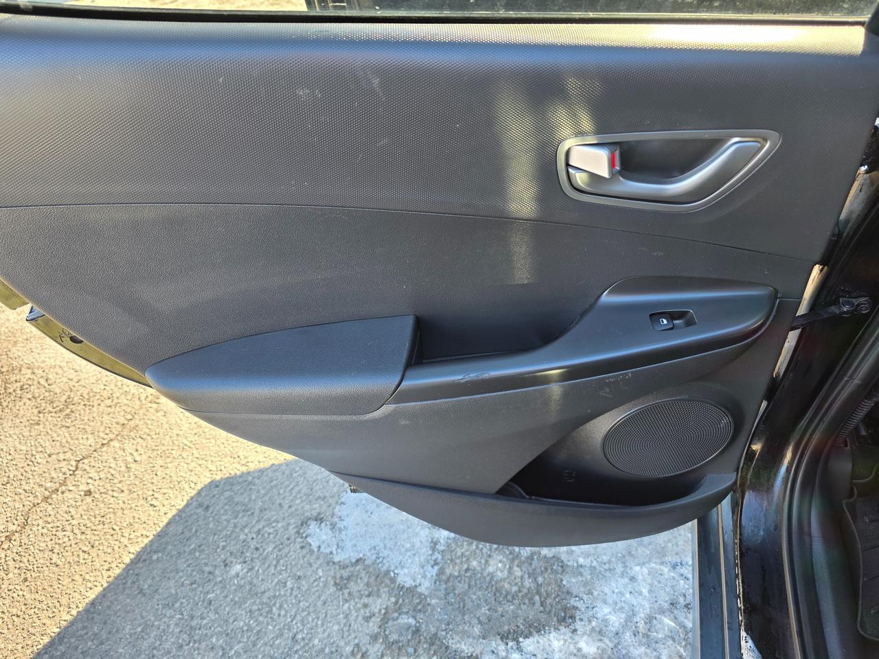 2021 Hyundai KONA electric Essential 4dr Front-Wheel Drive Photo