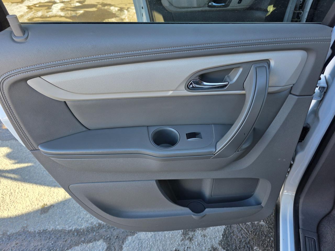 2017 Chevrolet Traverse LS Front-Wheel Drive Photo