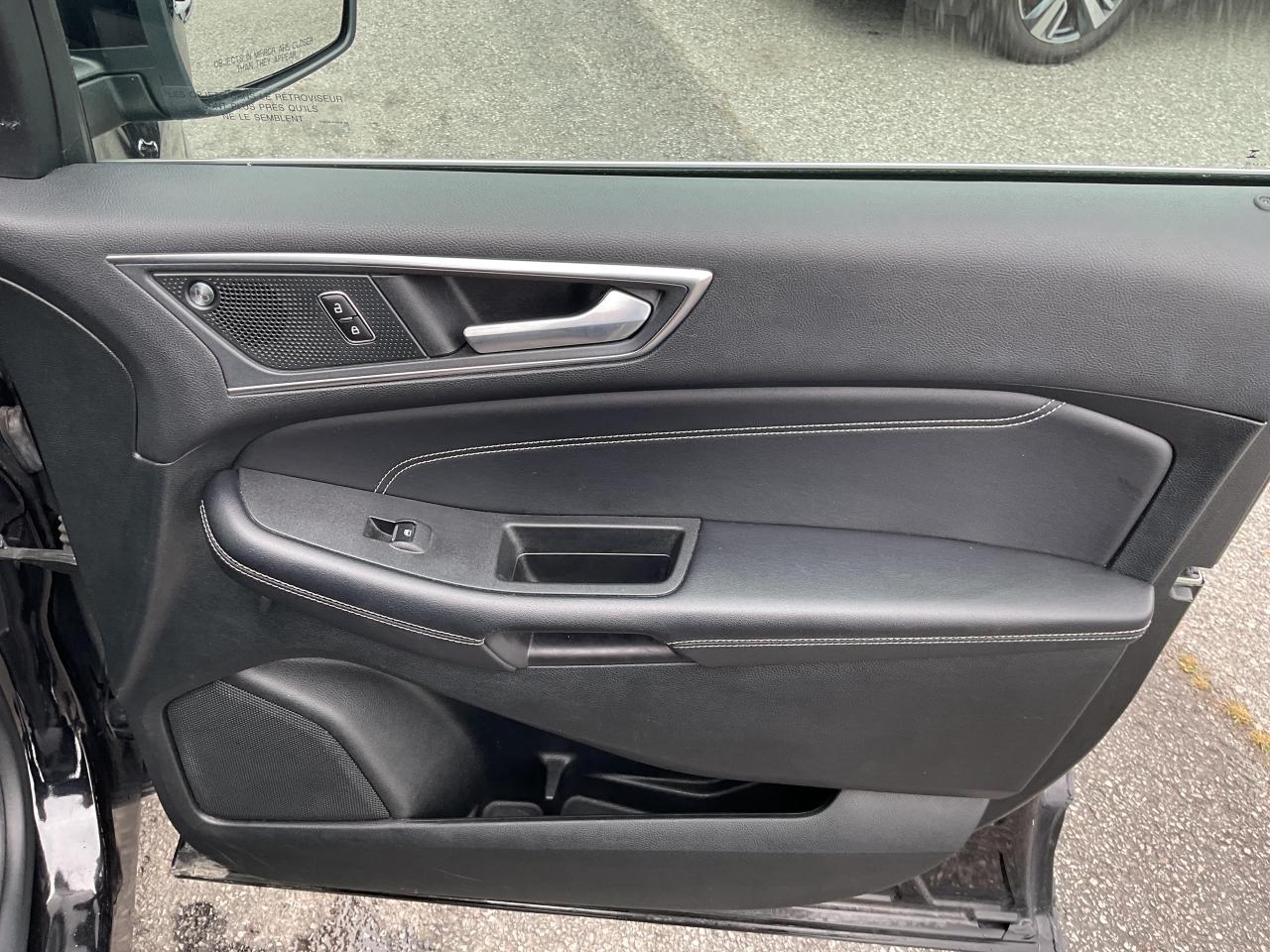 2023 Ford Edge TITANIUM 4DR ALL-WHEEL DRIVE Photo