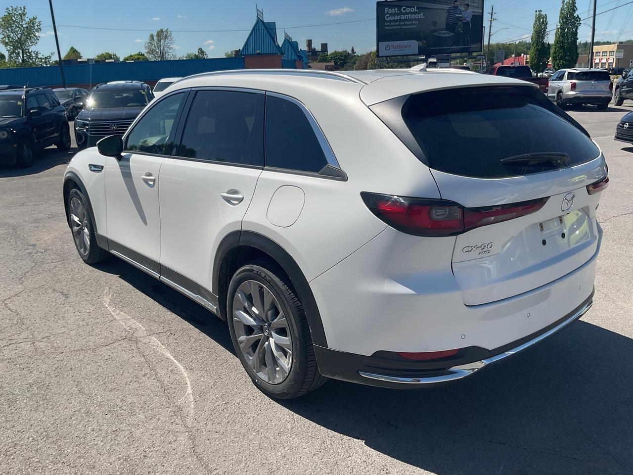 2025 Mazda CX-90 MHEV GT 4dr i-ACTIV All-Wheel Drive Sport Utility Photo3