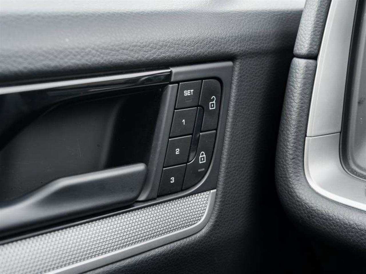 2024 Porsche Cayenne AWD CPO Premium Pkg Surround View Roof Rails in Al Photo