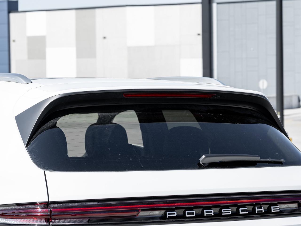 2024 Porsche Cayenne AWD CPO Premium Pkg Surround View Roof Rails in Al Photo