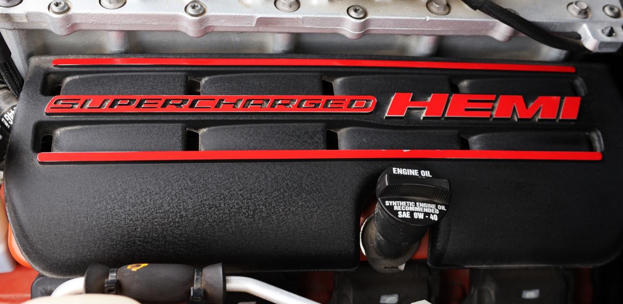 2016 Dodge Challenger SRT-HELLCAT/NAV/LEATHER/B CAM/P SEAT/H&C SEATS/HAR Photo