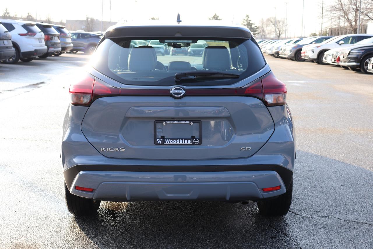 2022 Nissan Kicks SR PREMIUM PACKAGE 1 OWNER BOSE SOUND LEATHERETTE Photo