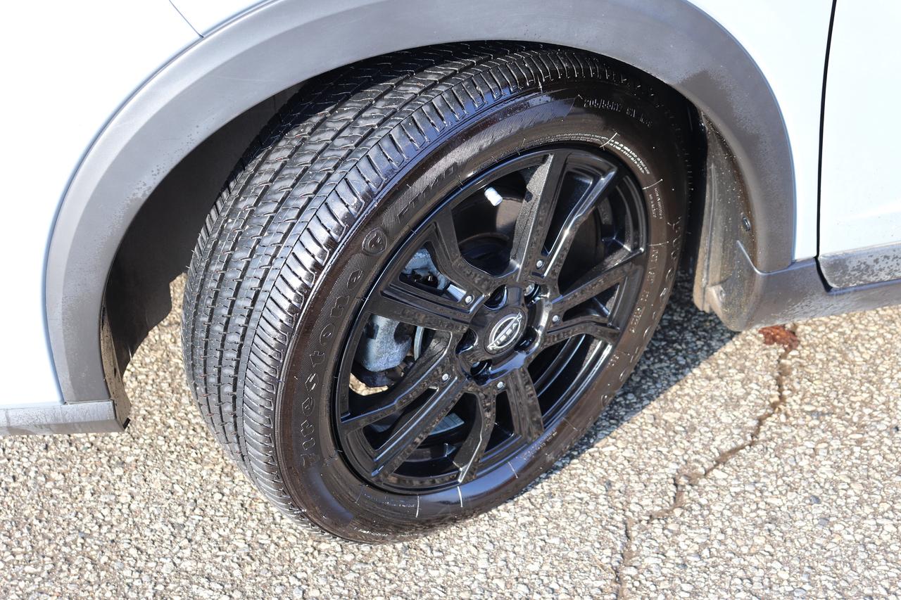 2022 Nissan Kicks SR PREMIUM PACKAGE 1 OWNER BOSE SOUND LEATHERETTE Photo