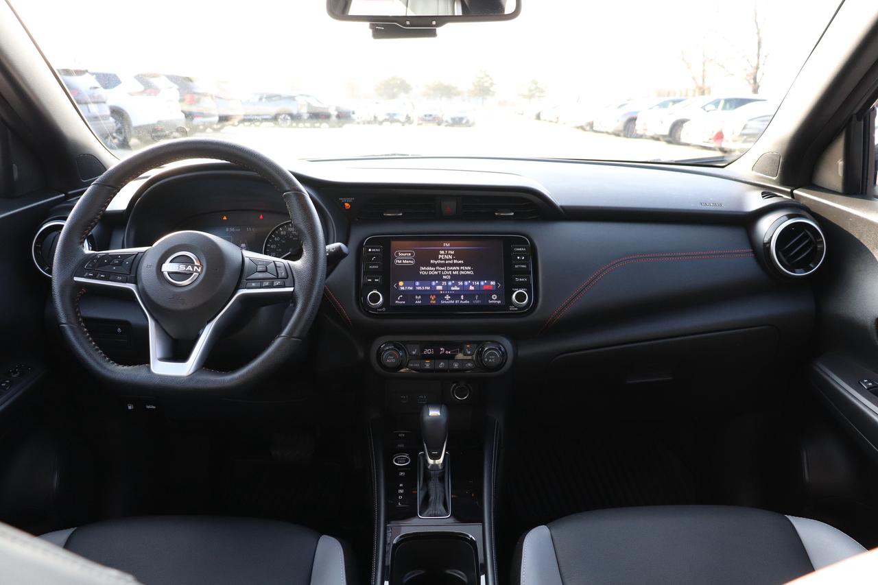2022 Nissan Kicks SR PREMIUM PACKAGE 1 OWNER BOSE SOUND LEATHERETTE Photo