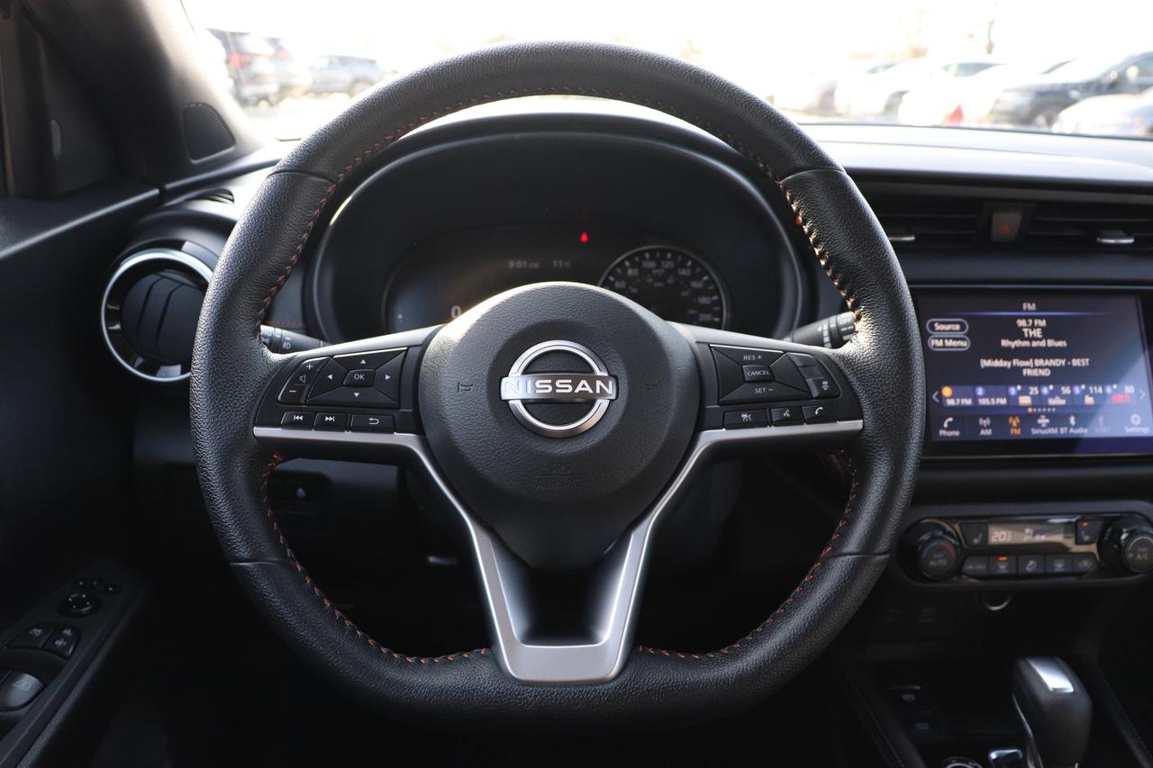2022 Nissan Kicks SR PREMIUM PACKAGE 1 OWNER BOSE SOUND LEATHERETTE Photo