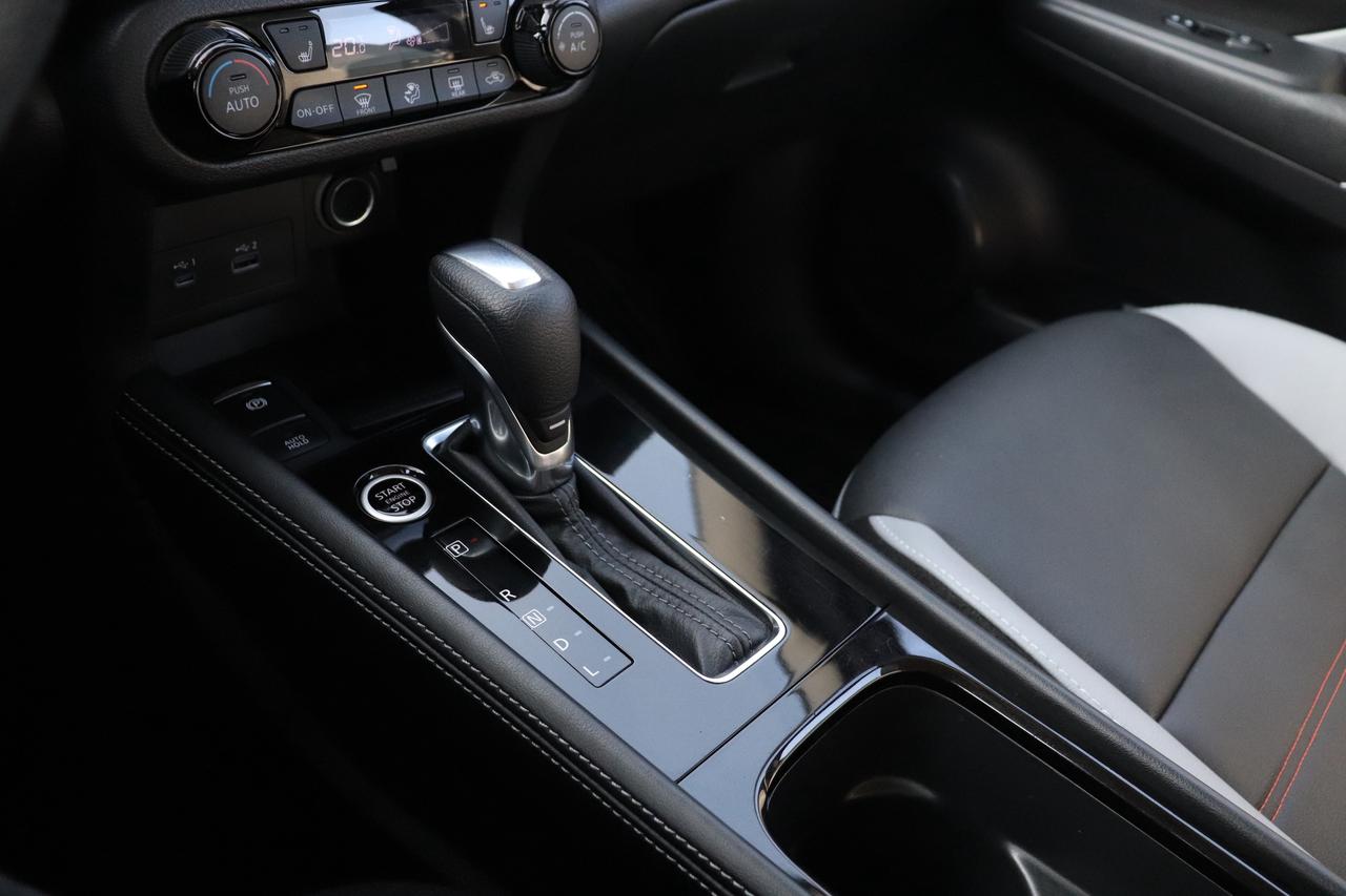 2022 Nissan Kicks SR PREMIUM PACKAGE 1 OWNER BOSE SOUND LEATHERETTE Photo