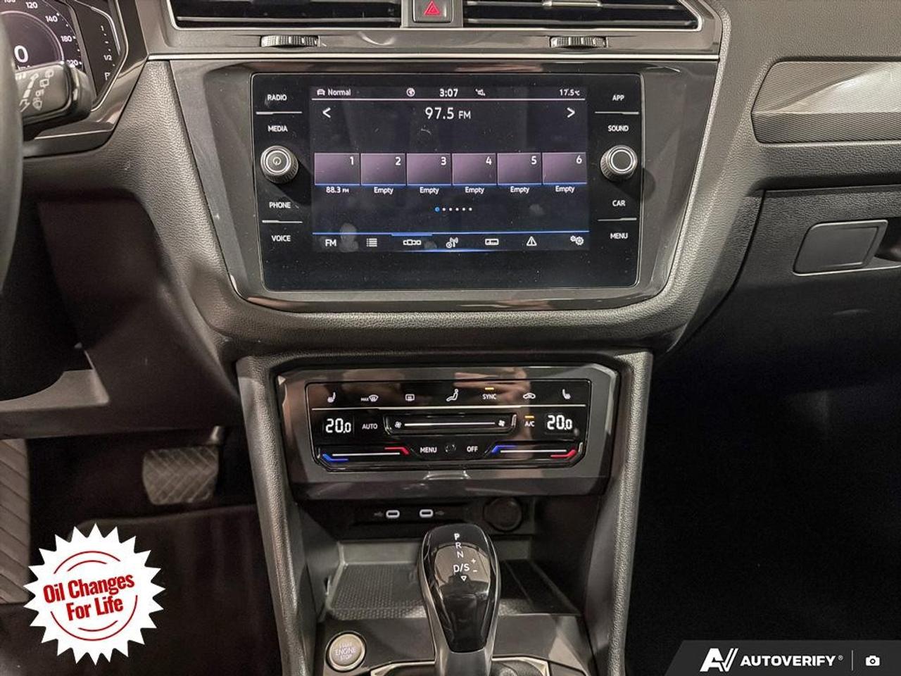 2022 Volkswagen Tiguan COMFORTLINE 4Motion Photo