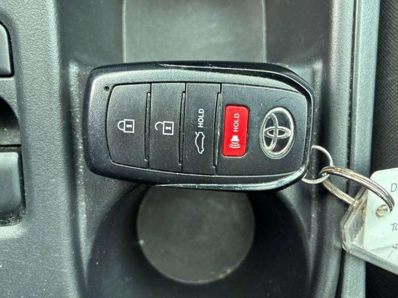 2024 Toyota Corolla Toyota Warranty l LE l CVT l 2.0 l 4Cyl l Like New Photo