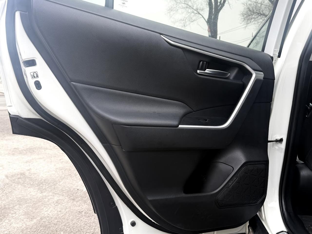 2019 Toyota RAV4 No Accident l XLE Premium l AWD l One Owner l 2.5L Photo