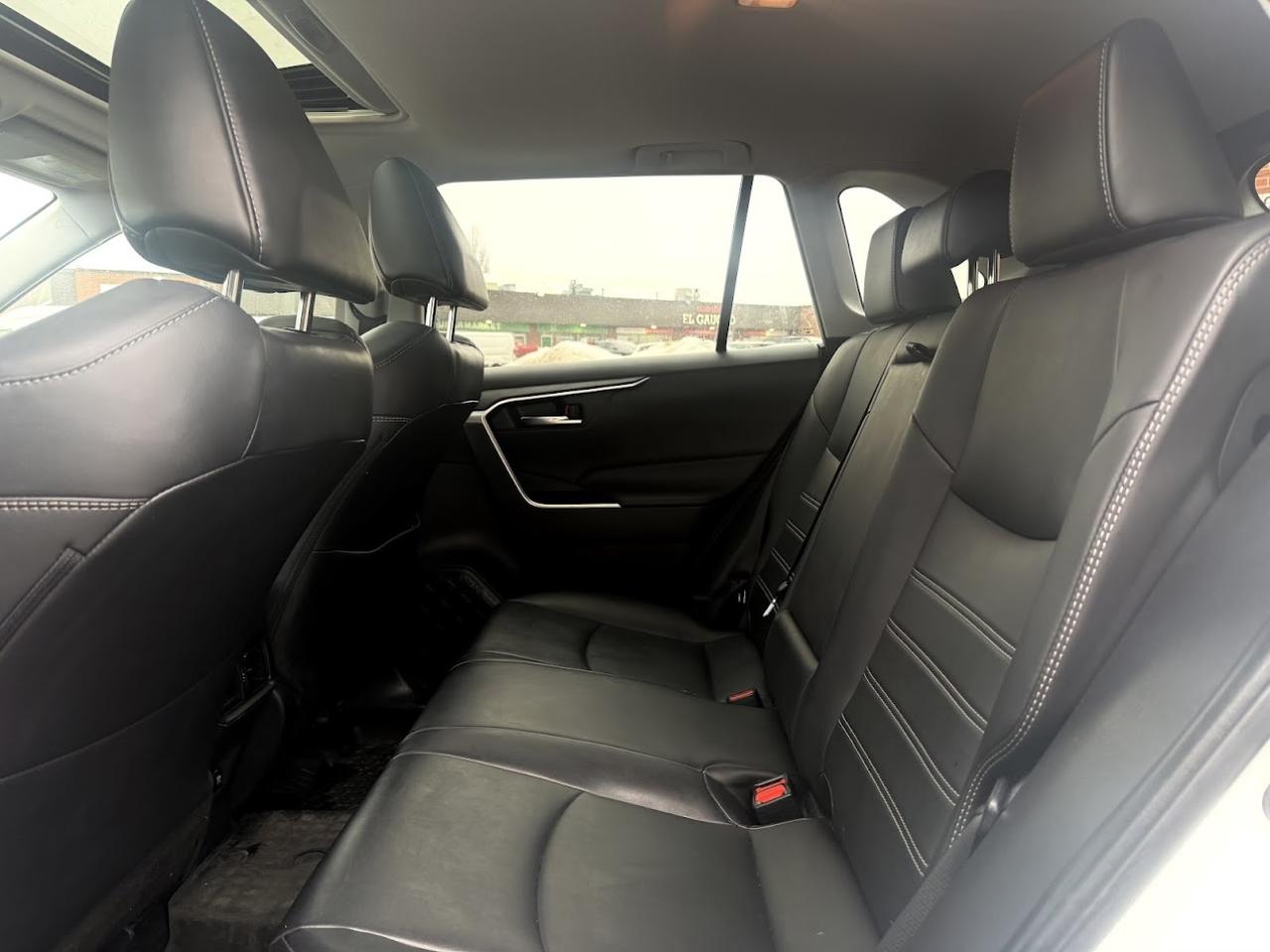 2019 Toyota RAV4 No Accident l XLE Premium l AWD l One Owner l 2.5L Photo