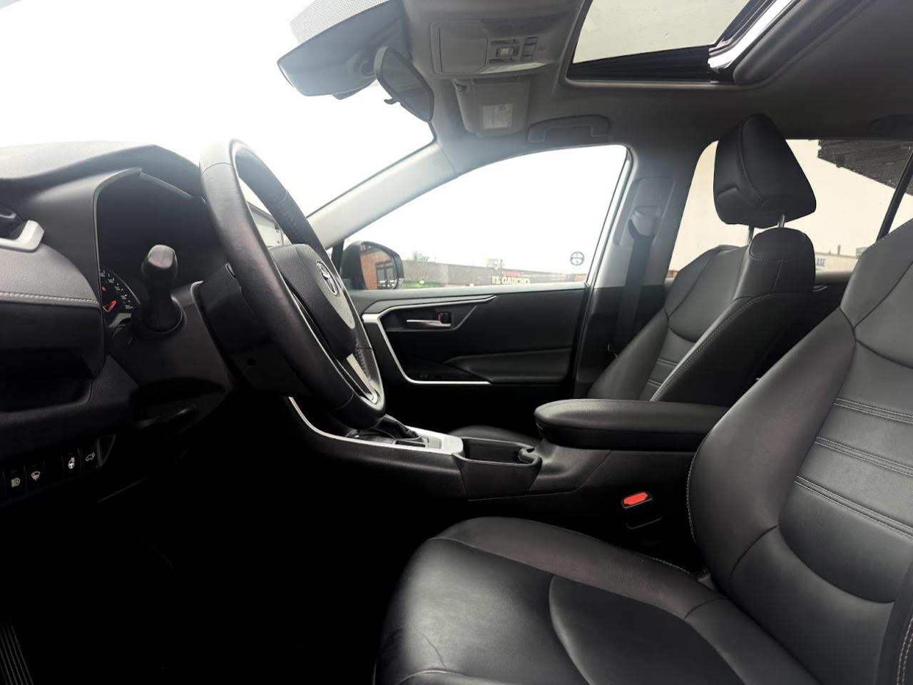 2019 Toyota RAV4 No Accident l XLE Premium l AWD l One Owner l 2.5L Photo