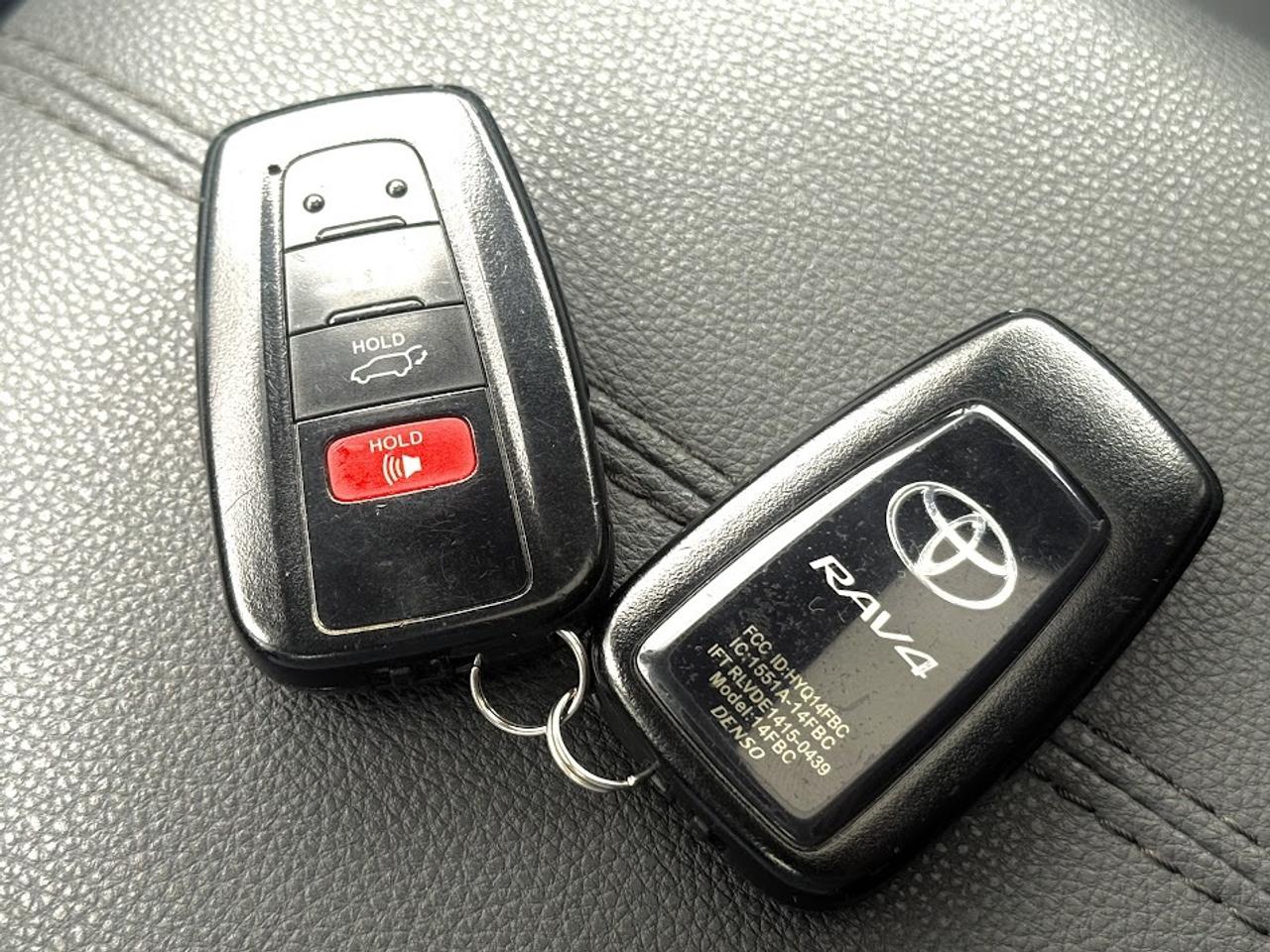 2019 Toyota RAV4 No Accident l XLE Premium l AWD l One Owner l 2.5L Photo